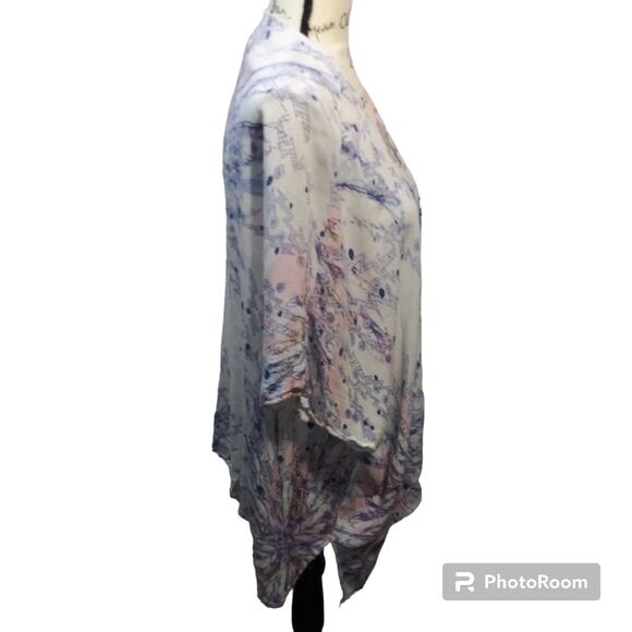 Aeropostale Light weight Floral Burst Cover Up Cardigan Size OS - Picture 3 of 9